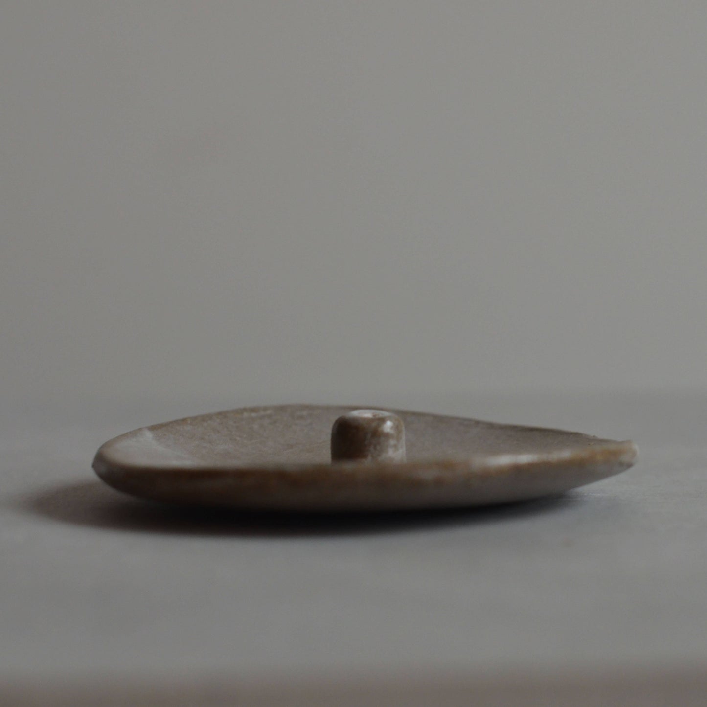 Cedar & Myrrh Sand Ceramic Incense Holder