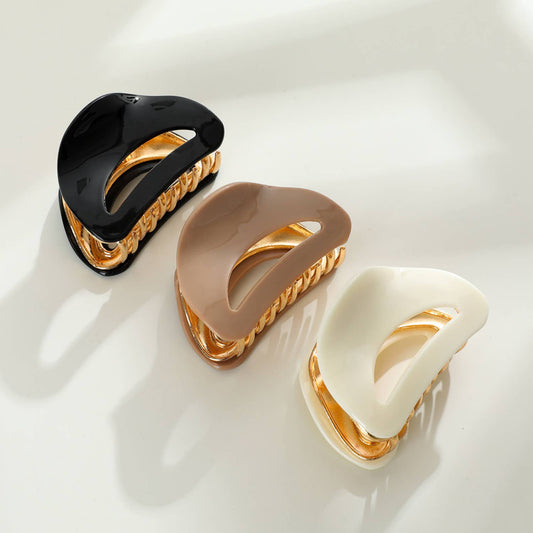 Nadia Solid | Medium Curved Metal Claw Clip