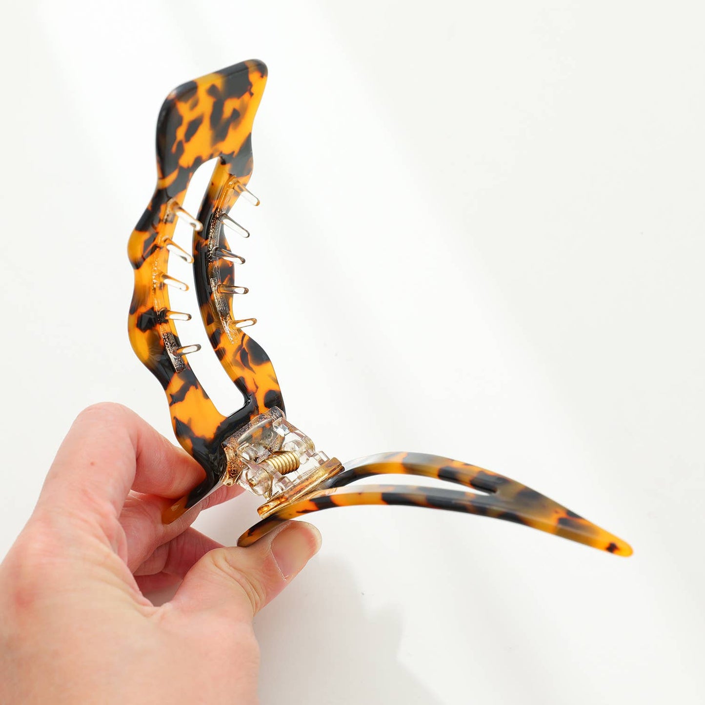 Adorro Jane Core | Scalloped Flat Claw Clip