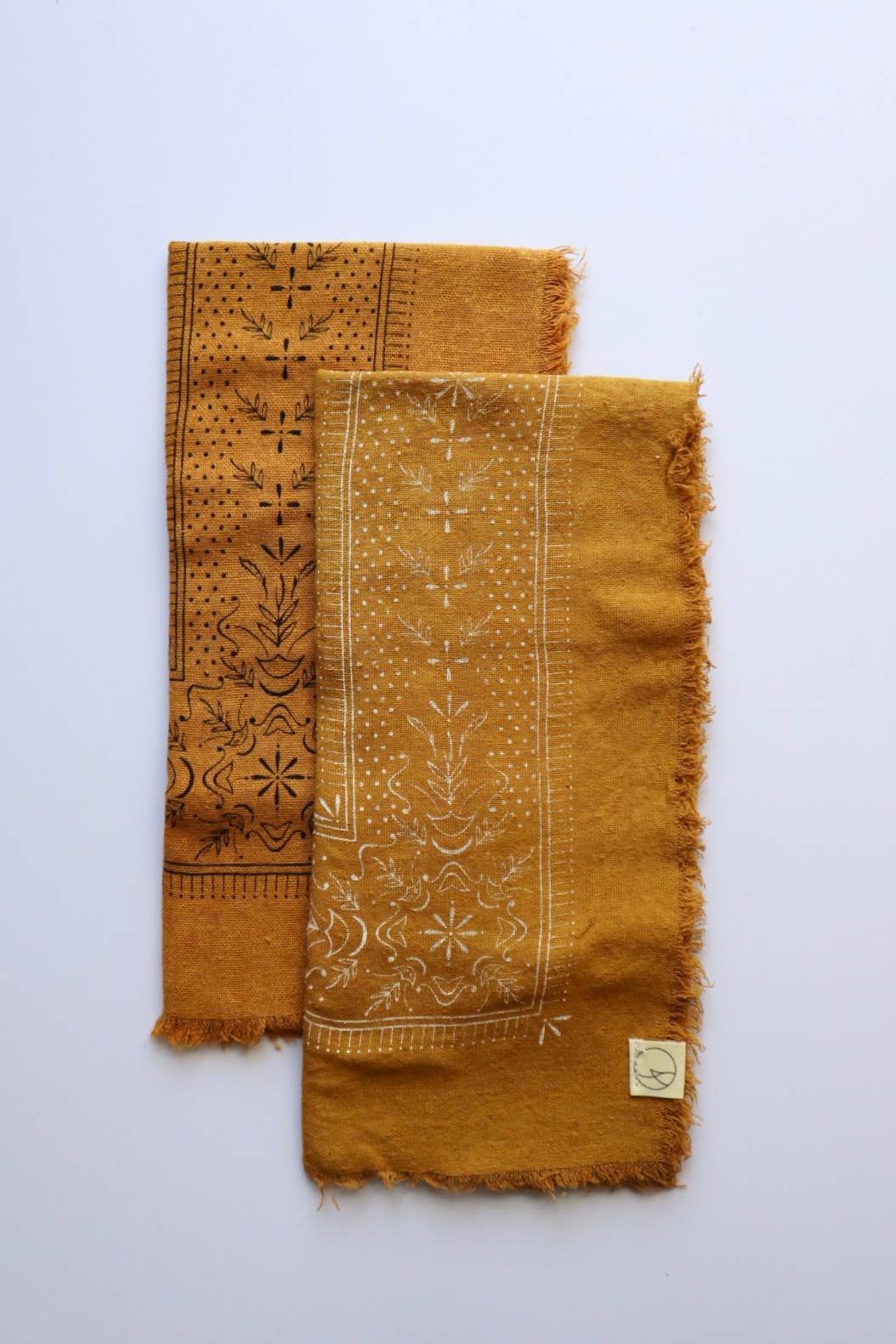 Desert Gold Classic Print Naturally Dyed Bandana (black)