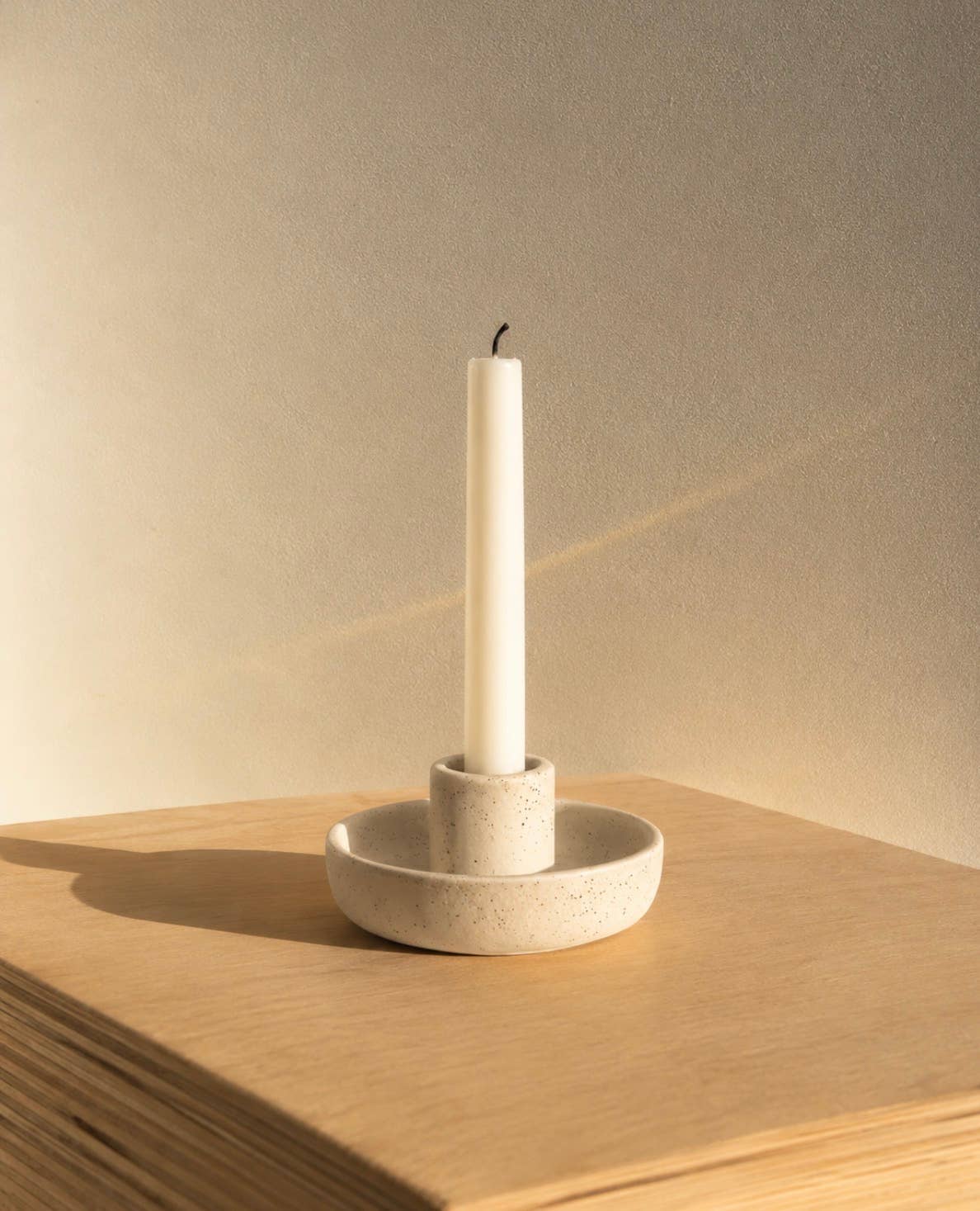 Ceramic round flat candle stick holder 