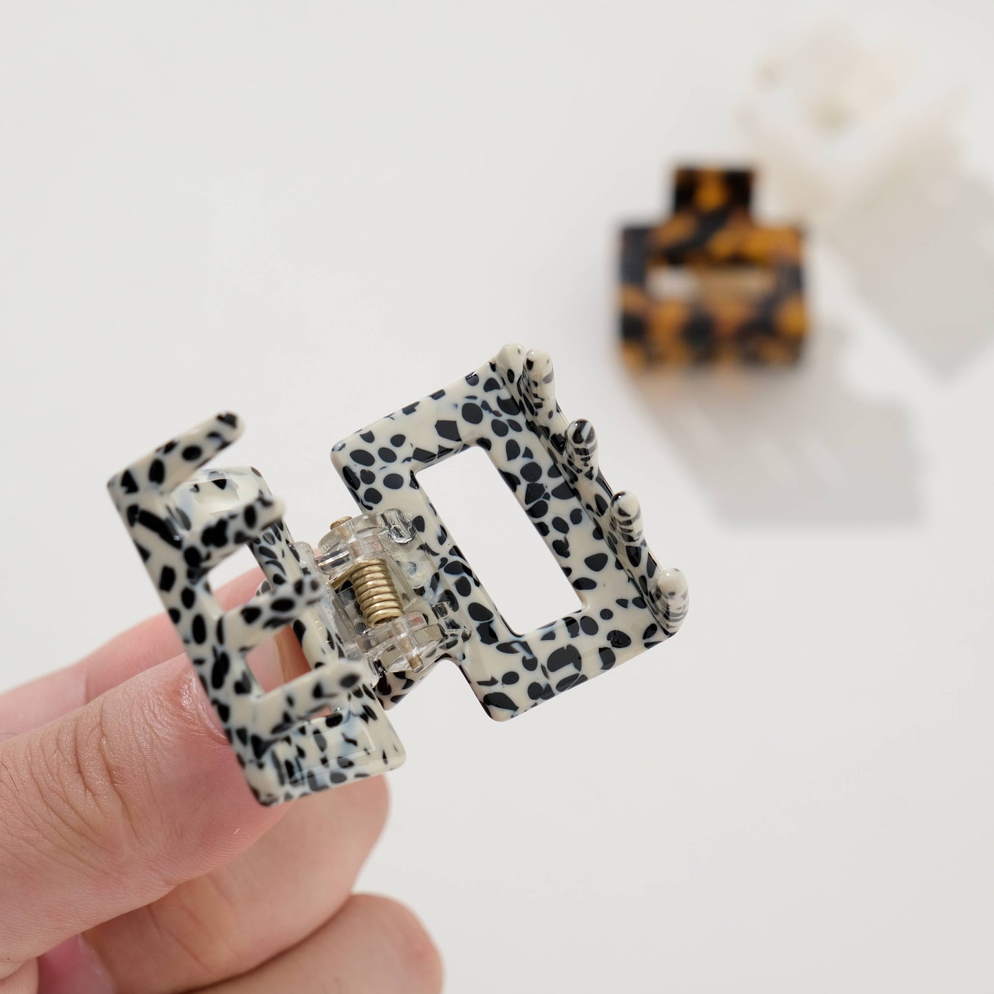 Simone Mini Core | Classic Mini Square Claw Clip