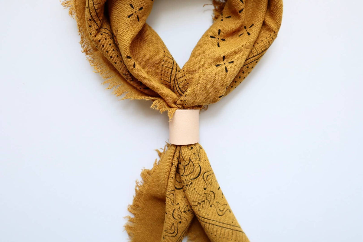 Desert Gold Classic Print Naturally Dyed Bandana (black)