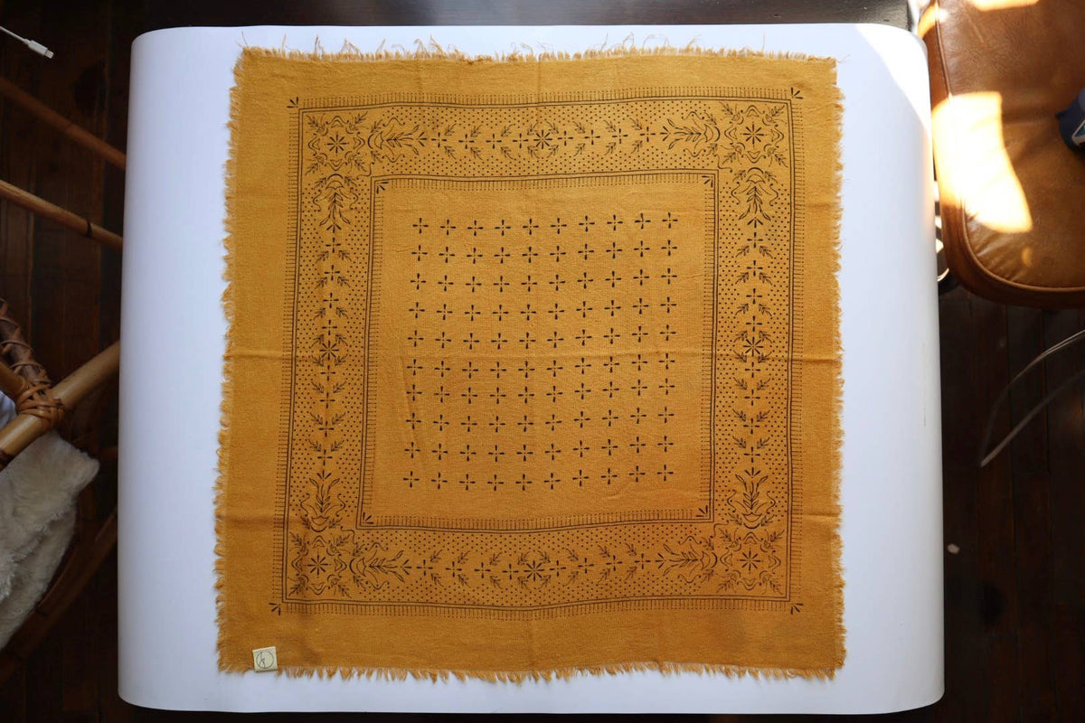 Desert Gold Classic Print Naturally Dyed Bandana (black)