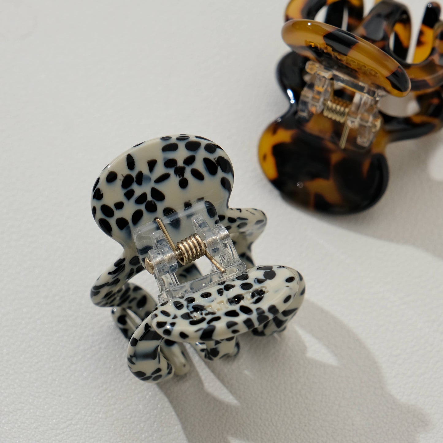 Amber Core Classic Octopus Claw Clip - Mini