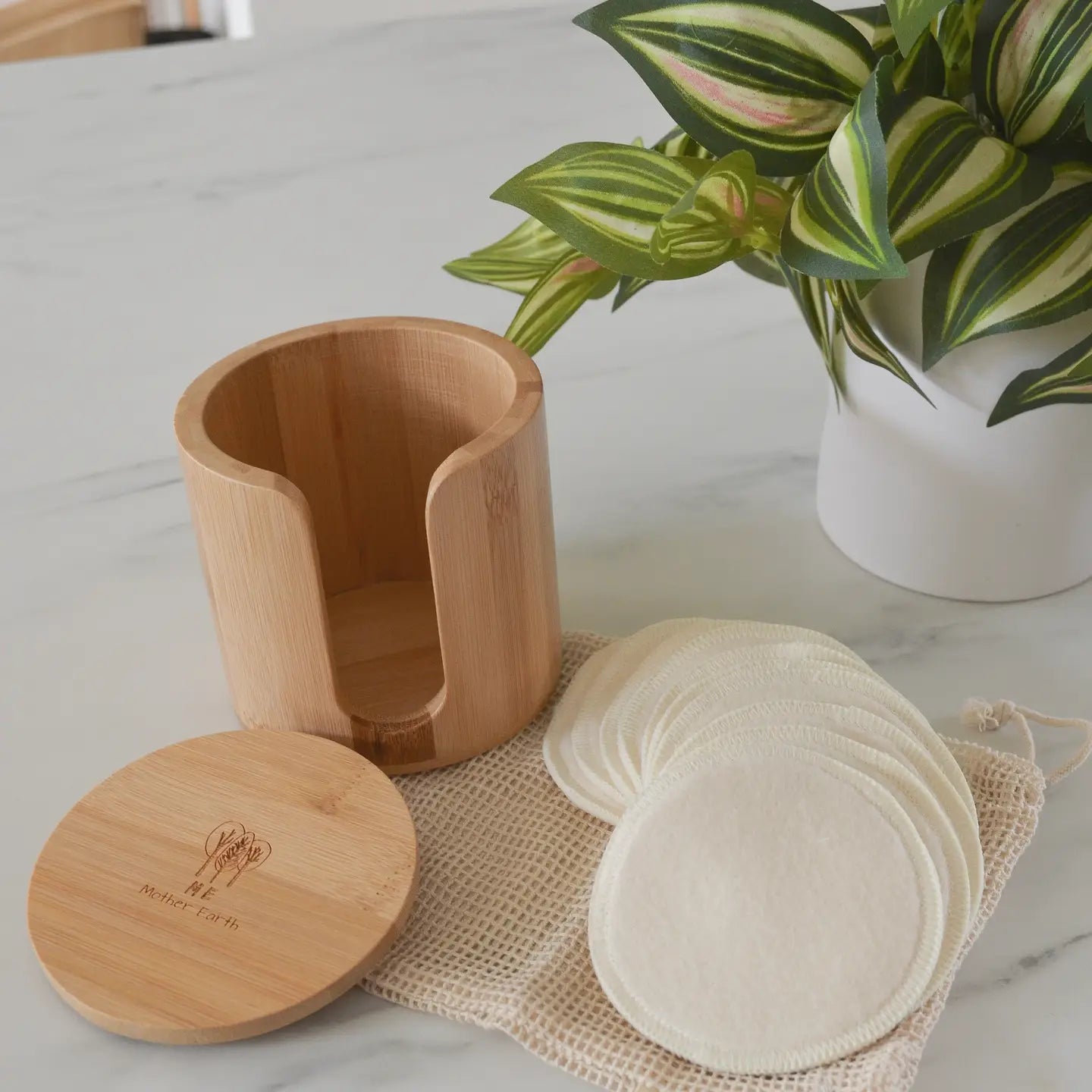 Me Mother Earth Hemp Cotton Round Set w/ Bamboo Box