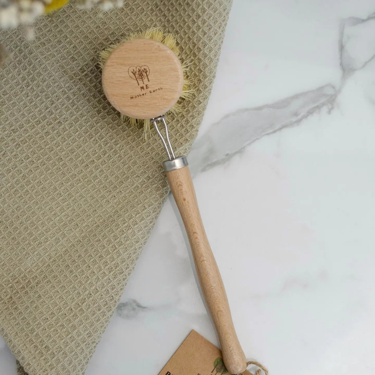 Me Mother Earth Beechwood & Sisal Dish Brush